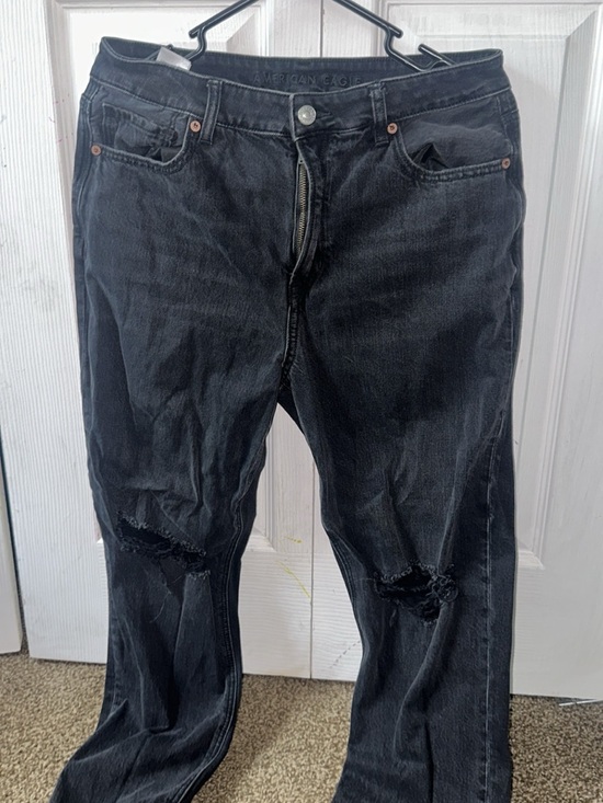 American Eagle Outfitters Denim - American Eagle Outfitters Women’s Black Distressed MOM Jeans X-Short